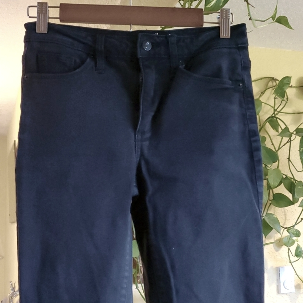 Universal thread black skinny jeans junior size 4/27s